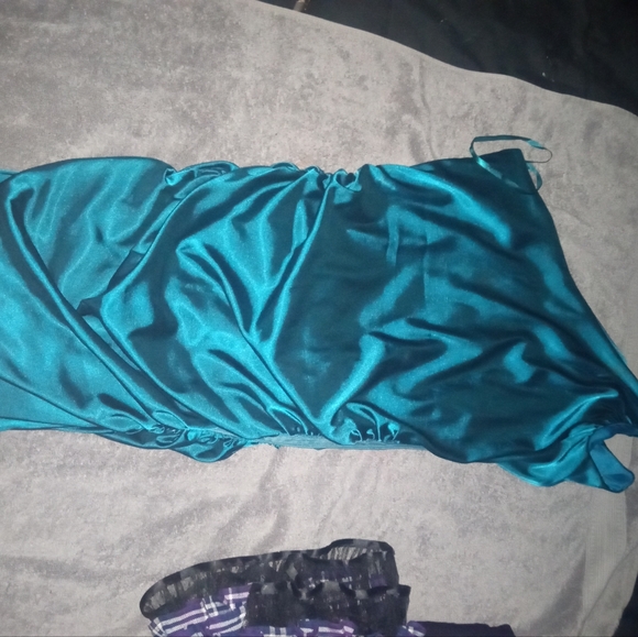 Dress - Picture 2 of 2